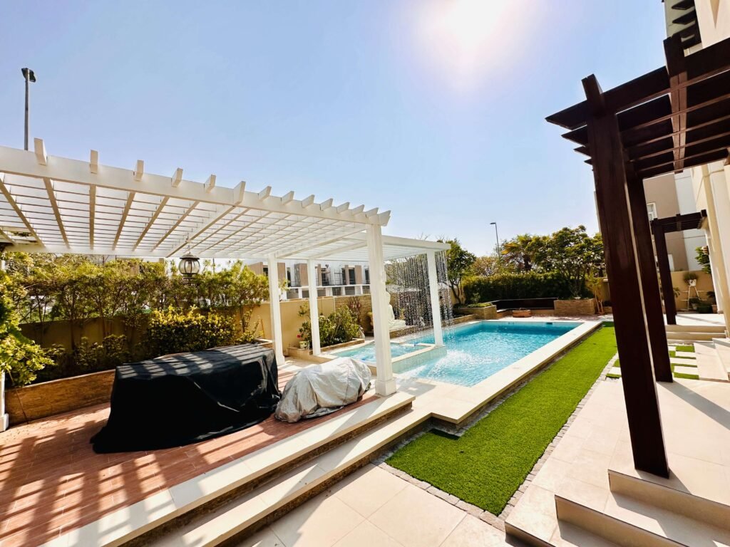 pool and gardening service in dubai