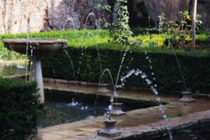 Garden Water Fountains & Features Ideas